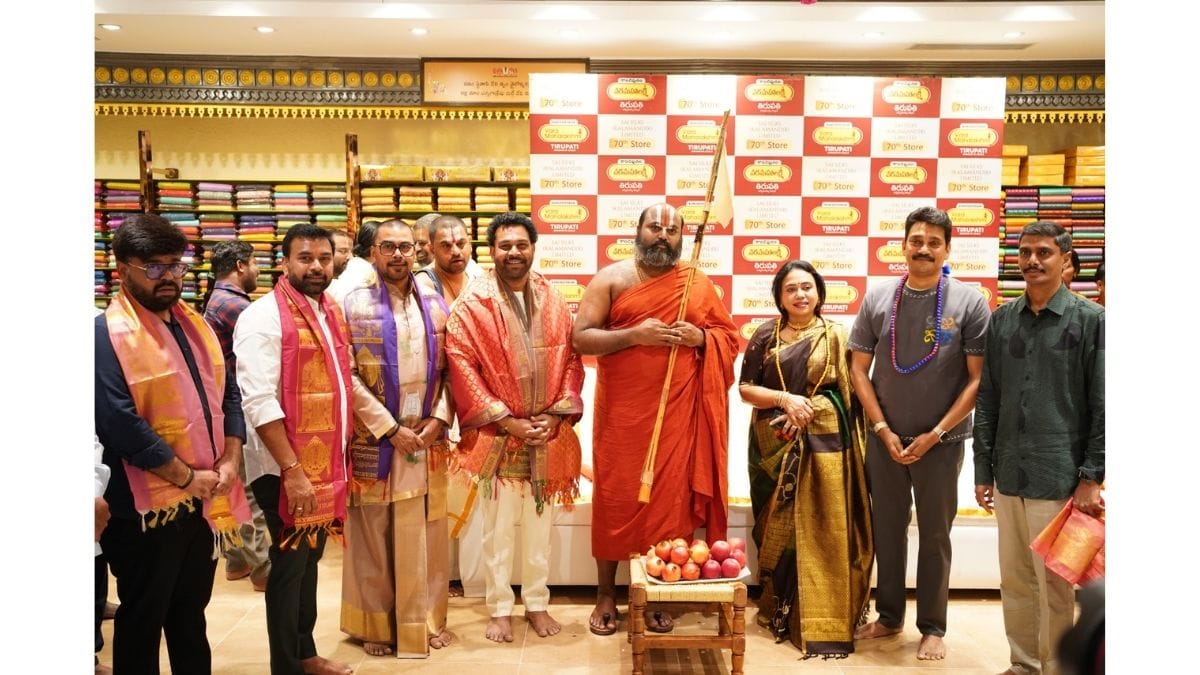 Kanchipuram Varamahalakshmi Silks Celebrates Grand Opening of Showroom in the Holy City of Tirupati